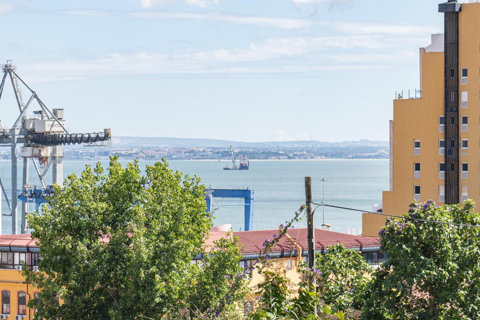 Beato Riverside Cozy Apartments Lisbon Bagian luar foto